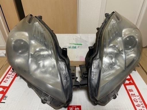 トヨタZVW30 プリウス 前期 純正 ハロゲン ヘッドライト 左右セット KOITO 47-29