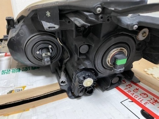 トヨタZVW30 プリウス 前期 純正 ハロゲン ヘッドライト 左右セット KOITO 47-29