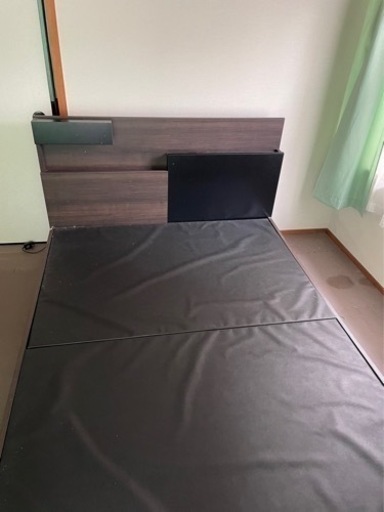 ダブルベット　フレーム