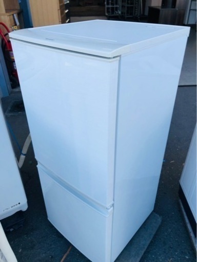 北九州市内配送無料　保証付き　シャープ SHARP SJ-D14C-W [小型 冷蔵庫 137Ｌ つけかえどっちもドア ホワイト]