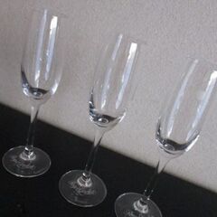 シュピゲラウ×ロジャーグラート　スパークリンググラス3個セット　実家の整理しています！の画像