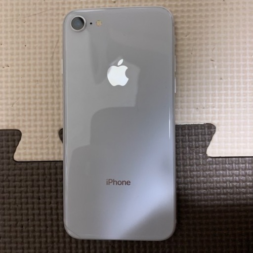【お取引中】SIMフリー　iPhone8 シルバー　本体のみ　美品　64GB