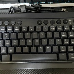 K632-RGBTI 赤軸メカニカルキーボードの画像