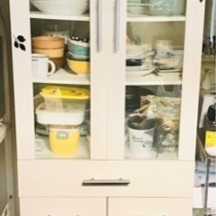 食器棚 引き取りに来ていただける方 無料です⭐︎
