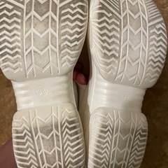白 サンダル 厚底 値下げの画像