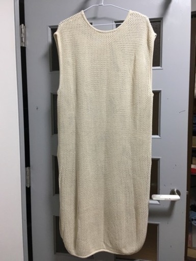 ベージュニットトップス平片肩横15 肩平横50 ファッション 平身長110cm