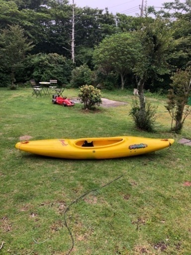 小型カヤック　カヌー　シットインカヤック