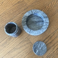 大理石灰皿セット 高級品　タバコの画像