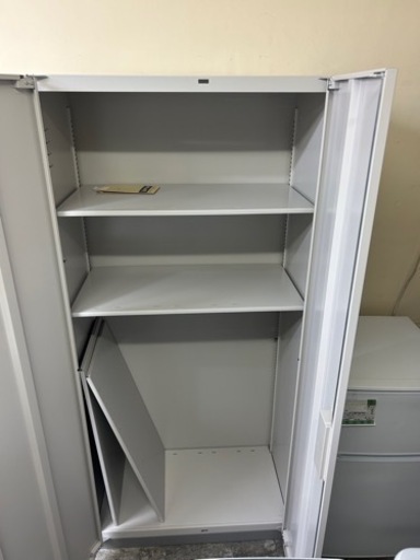 万代店　 イトーキ　保管庫　両開きタイプ W800×D450×H1800mm
