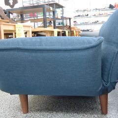 ソファー(ブルー）の画像