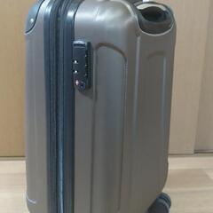 スーツケース 機内持ち込みサイズ 40L TSAロック搭載