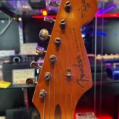 ② 函館・北斗市近郊 直接取引限定 Fender U.S.A. Yngwie Malmsteen Signature Vintage White フェンダー U.S.A. イングウェイ シグネイチャー イエローホワイト 1995-1996年製の画像