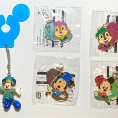ディズニー　ミッキー　ミニー　チップ　デール　キーホルダー　ストラップ