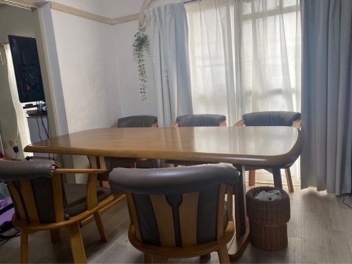 ニトリ　ダイニングテーブル　回転椅子６脚セット