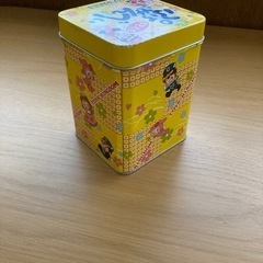 せんべいの空き缶の画像