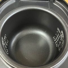 IRISオーヤマ製3合炊き炊飯器の画像