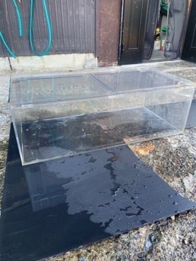 ジモティー限定価格‼︎早い者勝ち‼︎ アクリル水槽　900サイズ　照明付き
