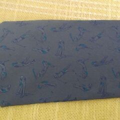 ◆【未使用】〔ネクタイ〕①　　《 Cantini ・ FIRENZE / MADE IN ITALY 》  　●お色/青紫系,　ゴルフ柄。　　の画像