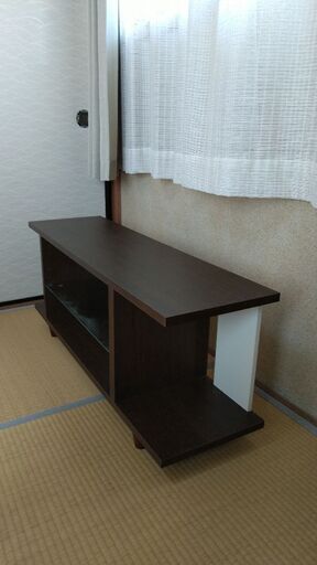 TV置き台幅1050×奥300×高さ430です。