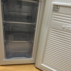 アイリスオーヤマ 冷凍庫 60L ホワイト IUSD-6B-W 小型 家庭用の画像