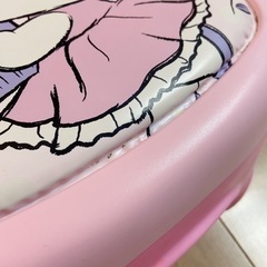 ハローキティ 笛付きイスの画像