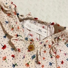 ZARA BABY 花柄トップス　6〜9m 74サイズの画像