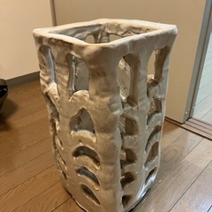 中古品、陶器の傘立て