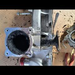 マツダ　スカイアクティブＤ　２.２Ｌ　ＣＸ-５　アテンザ　煤の除去、洗浄作業　 - 地元のお店
