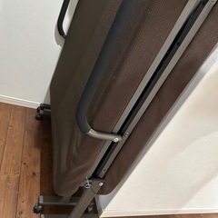折りたたみベッドの画像