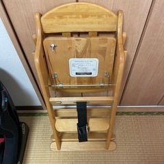 折りたたみ子供用イス、テーブルの画像