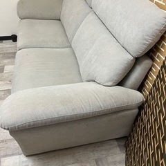 ふかふかのソファー貰ってください🥺の画像