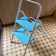 折りたたみステップ　脚立　2段　シービージャパン