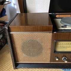 ナショナルフォニック真空管レコードプレイヤーの画像
