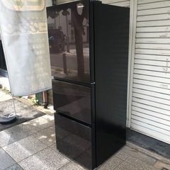 #6538 Hisense 冷蔵庫 幅55.4cm 282L スペースグレイ HR-D2802S 3ドア 右開き 野菜室 自動霜取り スリムの画像