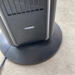 縦型扇風機の画像