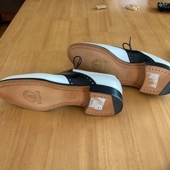 クラークス未使用23.5センチの画像