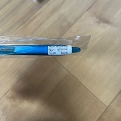 大量のボールペンの画像