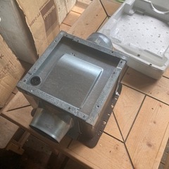 天井埋め込み型換気扇　Nationalの画像