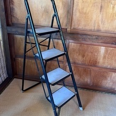 折りたたみステップ