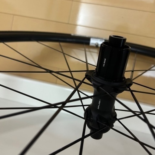 DT SWISS P1800 SPLINE DB 32 前後タイヤセット