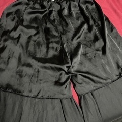 【美品】光沢ワイドパンツ　Ｍ　黒の画像