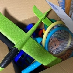 おもちゃ　剣　ボールなどの画像