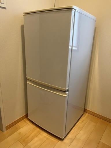 1-2人用冷凍冷蔵庫 SHARP 137L 2014年製