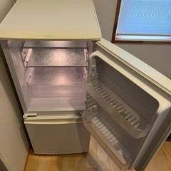 1-2人用冷凍冷蔵庫 SHARP 137L 2014年製の画像