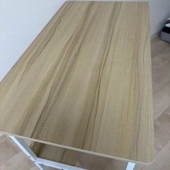 机　デスク　コンピューターデスク　白の画像