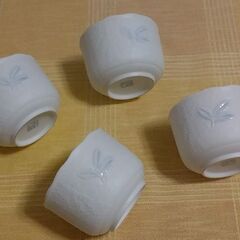 　◆【食器】《小どんぶり・小鉢》　(東京・伊勢丹より購入)　●大きさ/高さ:７cm,　直径:１０cm。の画像