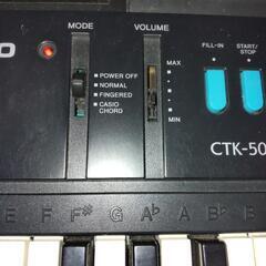 （お譲り先決まりました。）最終値下げ。電子キーボード　訳ありの画像