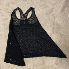 黒の透ける洋服