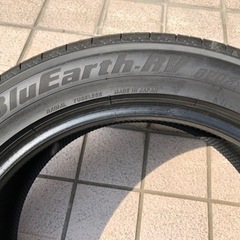 ヨコハマ ブルーアースRV RV03 235/ 50R18 中古美品バリ山の画像