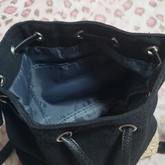 編み編みブラックショルダーの画像